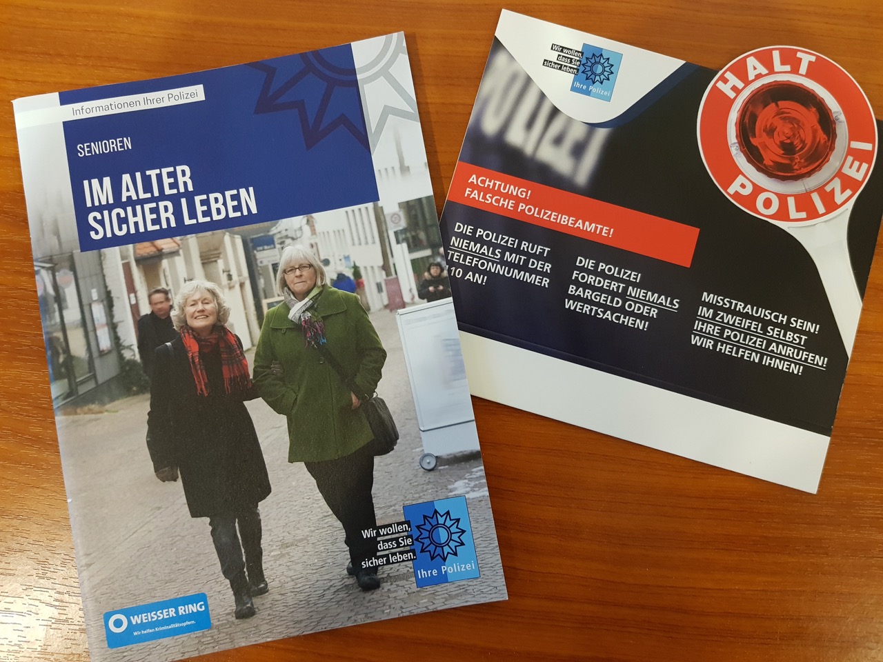 Infomaterial der Polizei. | Foto: Caritas