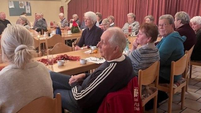 Die Carena-Gruppe Ebergötzen traf sich zur Weihnachtsfeier. | Foto: Beate Kracht