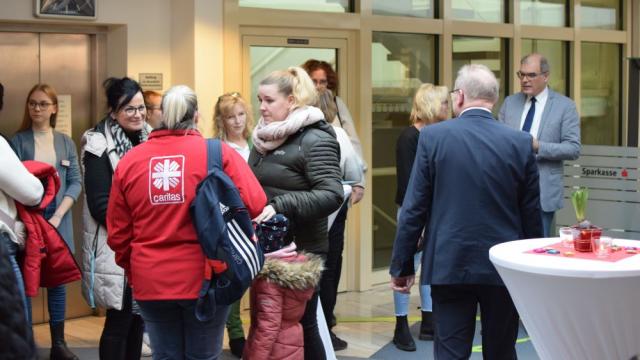 Bei einem Neujahrsempfang eröffnete die Caritas Südniedersachsen ihre Anlaufstelle für ambulante Pflege in Gieboldehausen.