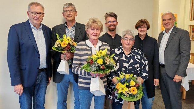 Das Bild zeigt Mitarbeitende der Caritas Südniedersachsen. | Foto: Claudia Nachtwey / cps