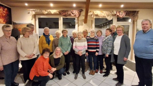 Das Foto zeigt eine Gruppe von Menschen.