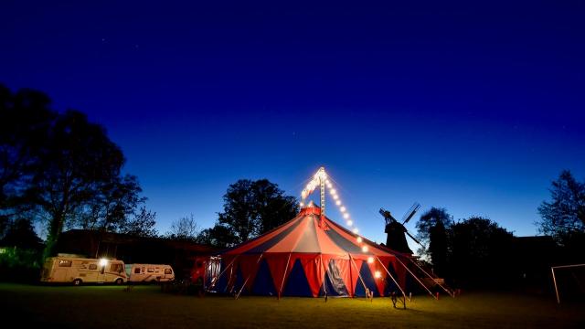 Der Kinder- und Jugendzirkus Dobbelino kommt mit einer Akrobatik-Woche vom 21. bis 26. Juli 2025 nach Duderstadt  Fotocredit: Zirkus Dobbelino 
